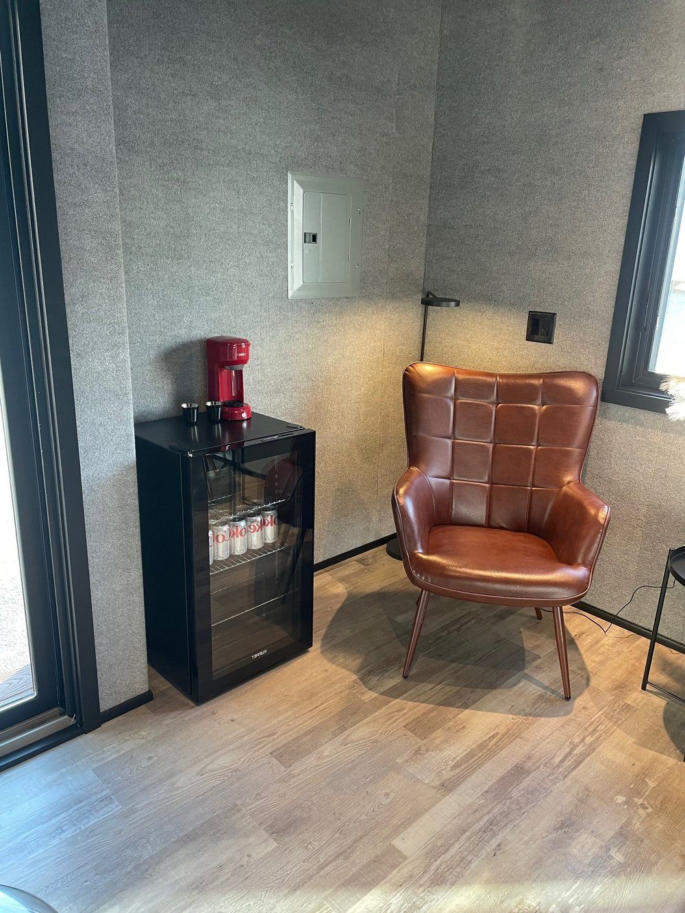 Get an instant quote and full estimate for your new custom made backyard office shed pod | Mini Office backyard pods, outdoor man caves and she sheds, modular rooms, garden ADUs, fully prebuilt and prefab or flat pack kits, for remote work, home office, tiny portable and mobile homes, vacation rentals, granny flats, private gyms, art studios, showrooms. Nationwide delivery.  |  Premium Backyard Mini Office Pod Sheds & Studios.