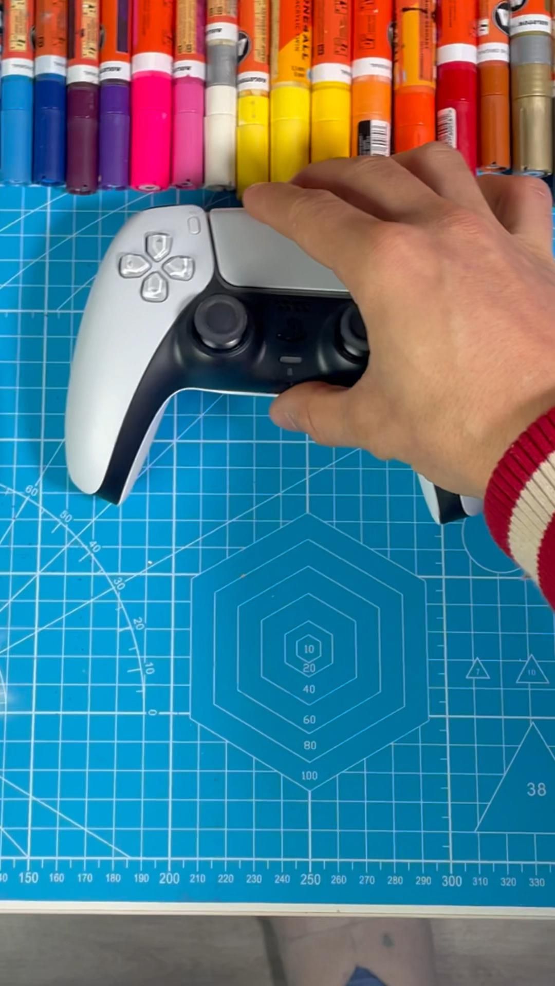 Custom PS5 Controler giveaway on my Instagram !