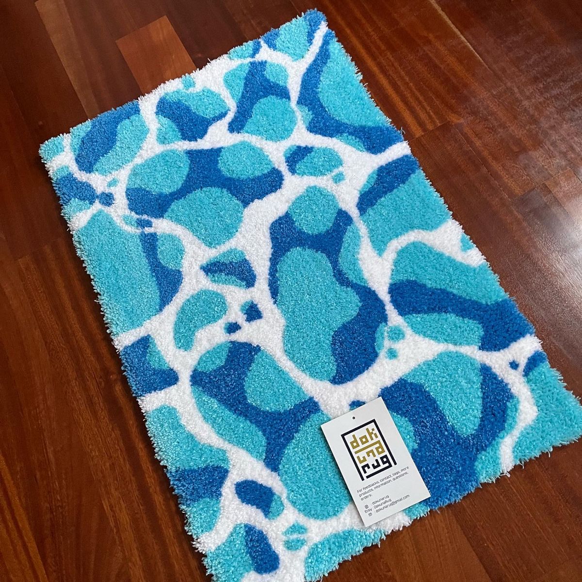 Water Pattern Rug / Tufted accent rug / %100 handmade, blue and white, bathroom mats, wallrug