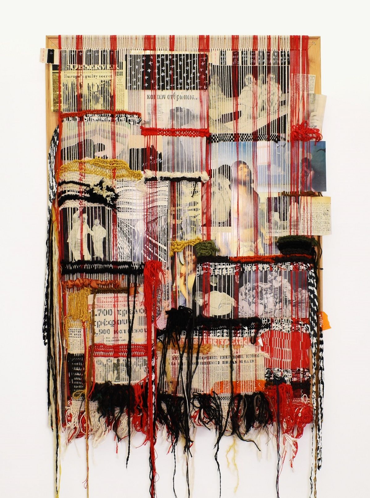 «Μίτοι για την εποχή μας»: Μια μεγάλη, ομαδική έκθεση σύγχρονης υφαντικής τέχνης – Marie Claire