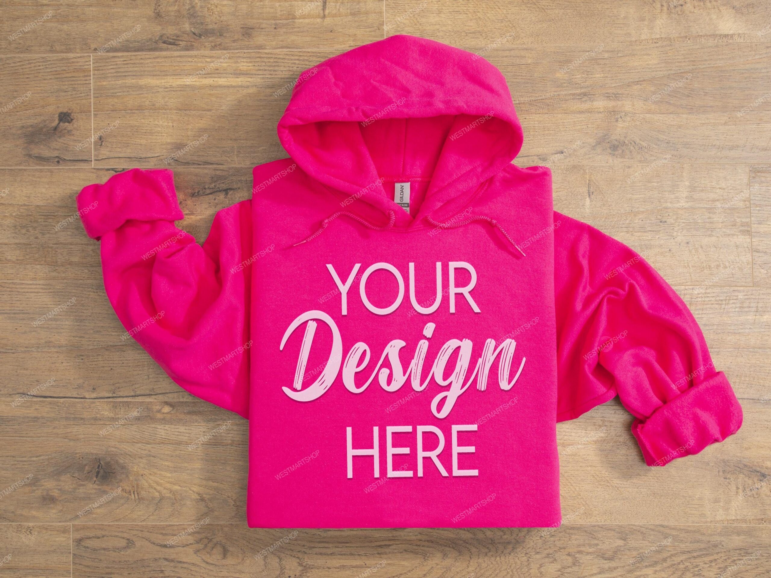 Sweat-shirt à capuche plié Gildan 18500 Heliconia sur parquet, maquette de sweat à capuche Gildan, maquette de POD G18500 à plat, pull à col rond